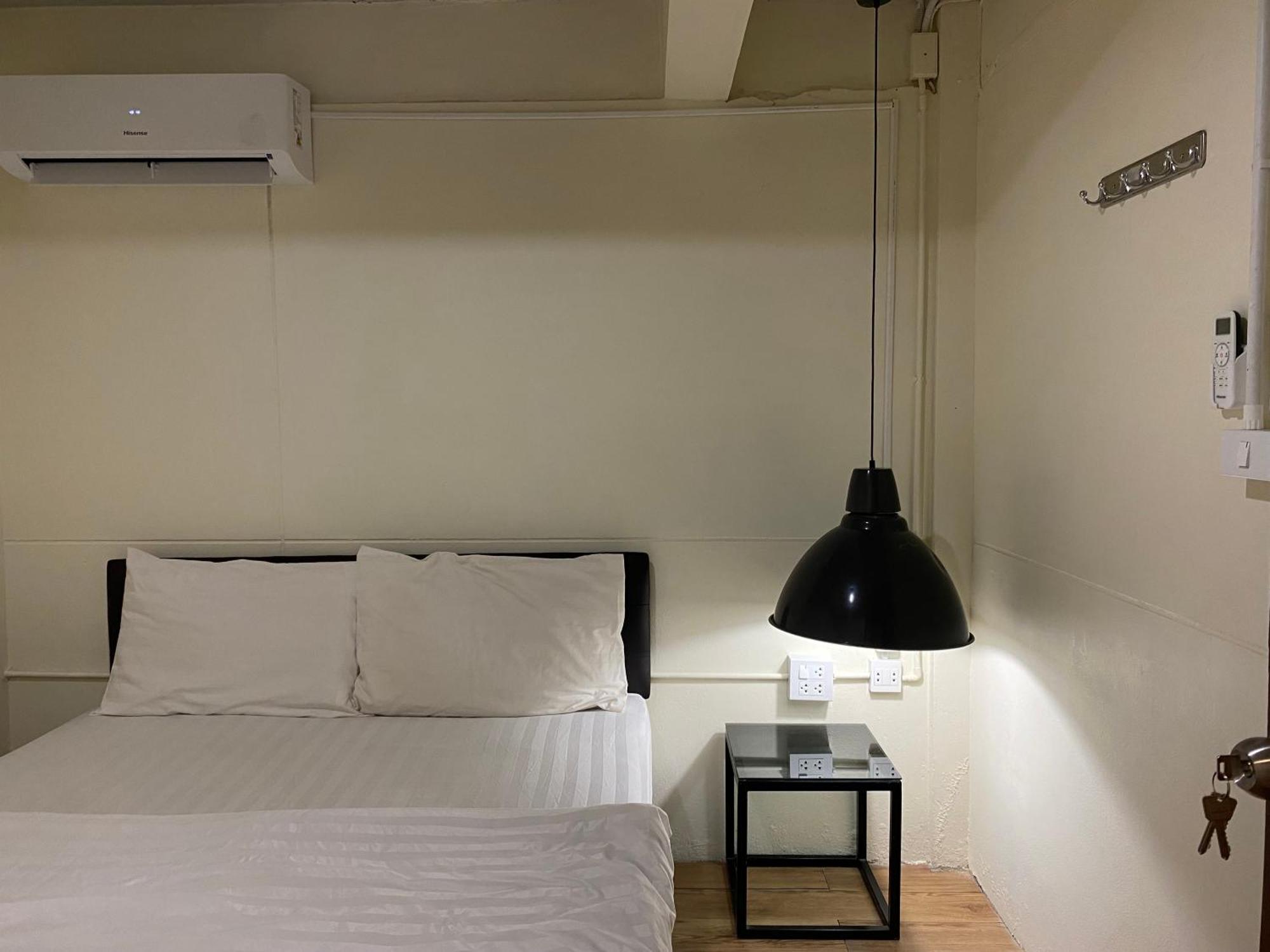 Boundary Hostel And Cafe Сураттхани Экстерьер фото
